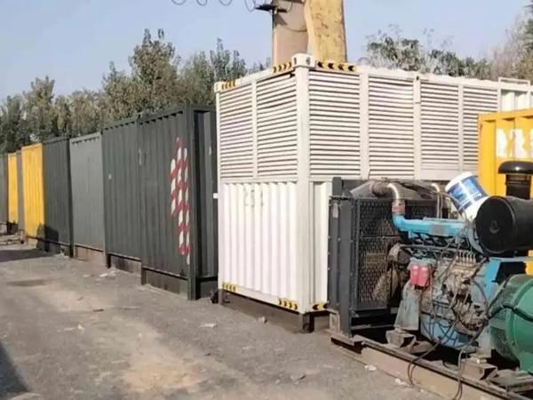 高昌200KW柴油发电机机组每小时油耗是多少？